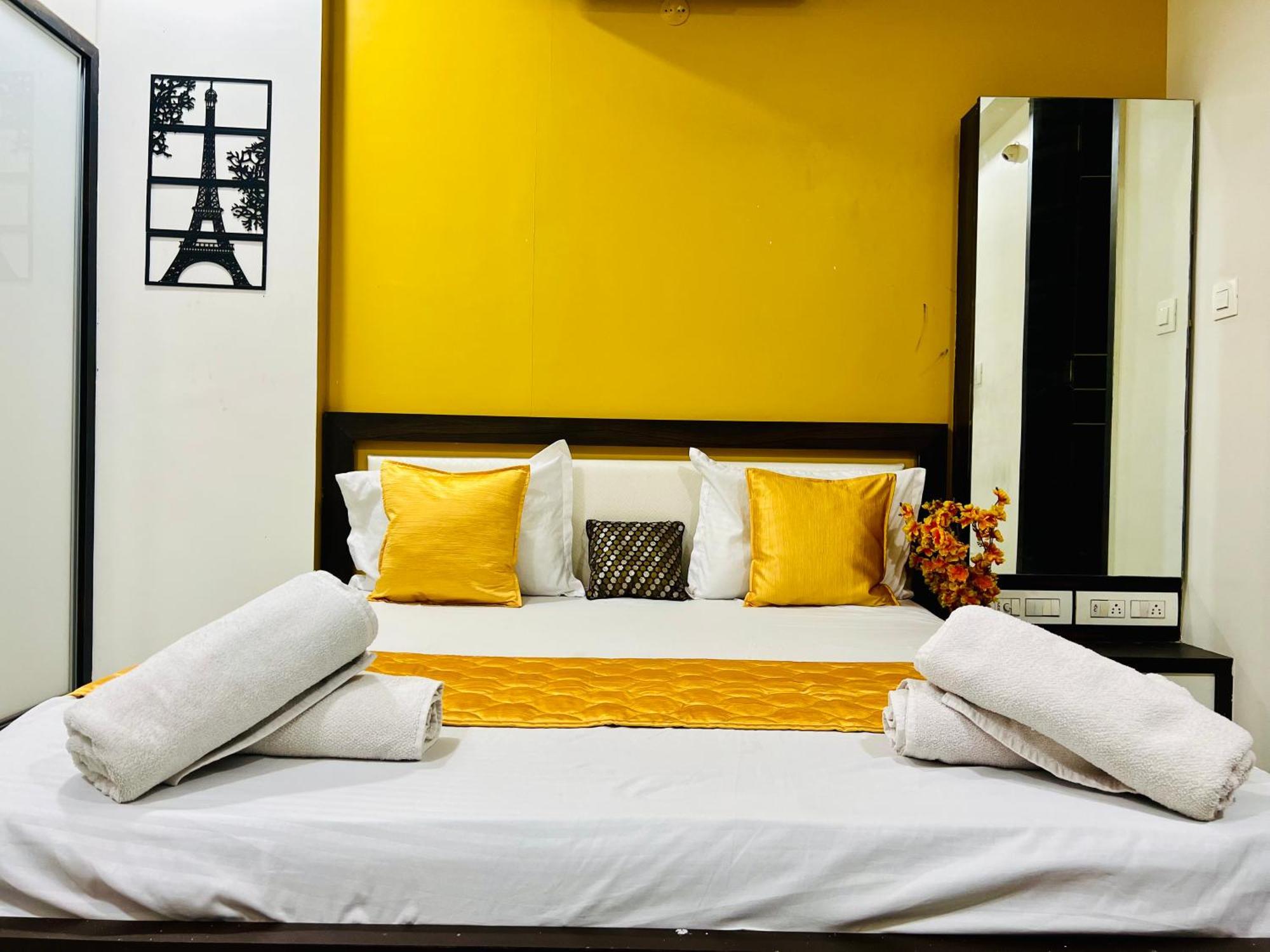 7 Seasons Palm Suite With Sky Orbit, Balcony, Swimming Pool, Wifi, Playground Rádzskot Kültér fotó